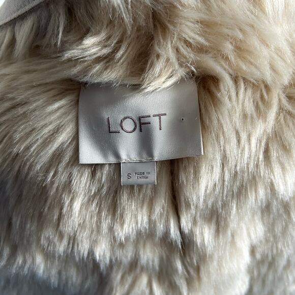 Cozy LOFT Faux Suede Sherpa Vest Tan Faux Fur Trim Women’s Size S - Picture 3 of 3